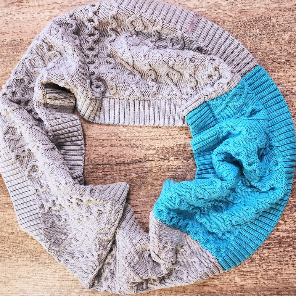 Ivivva by Lululemon Cable-knit Infinity Scarf O/S